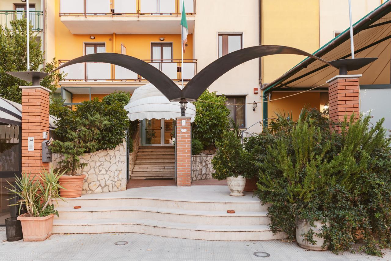 Hotel Villa Del Sorriso Venosa Εξωτερικό φωτογραφία